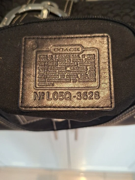 Coach Signature Soho Vintage black monogram shoulder bag in canvas and leather - Picture 2 of 15